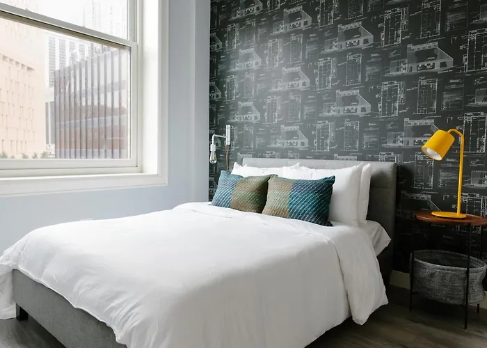 Aparthotel The Plymouth Luxury Suites By Sonder Chicago