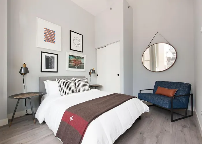 Aparthotel The Plymouth Luxury Suites By Sonder *