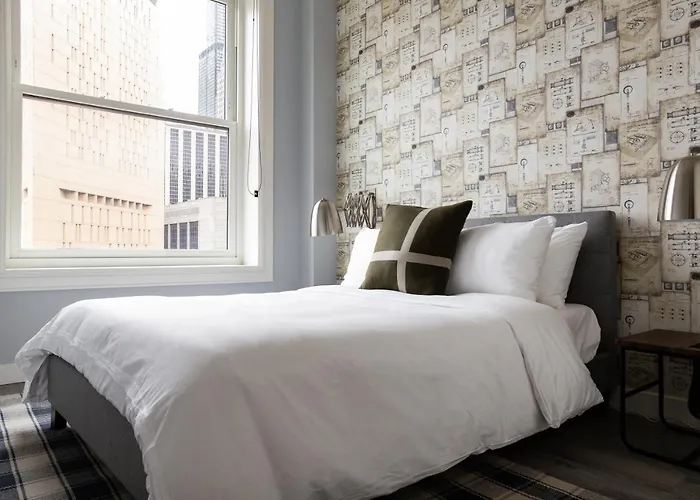 The Plymouth Luxury Suites By Sonder * Chicago