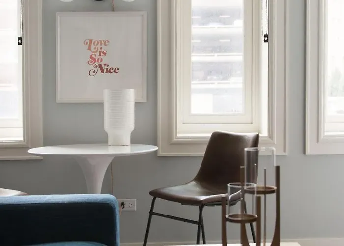 The Plymouth Luxury Suites By Sonder Aparthotel Chicago