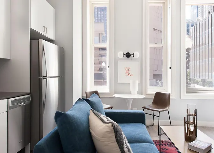Aparthotel The Plymouth Luxury Suites By Sonder Chicago