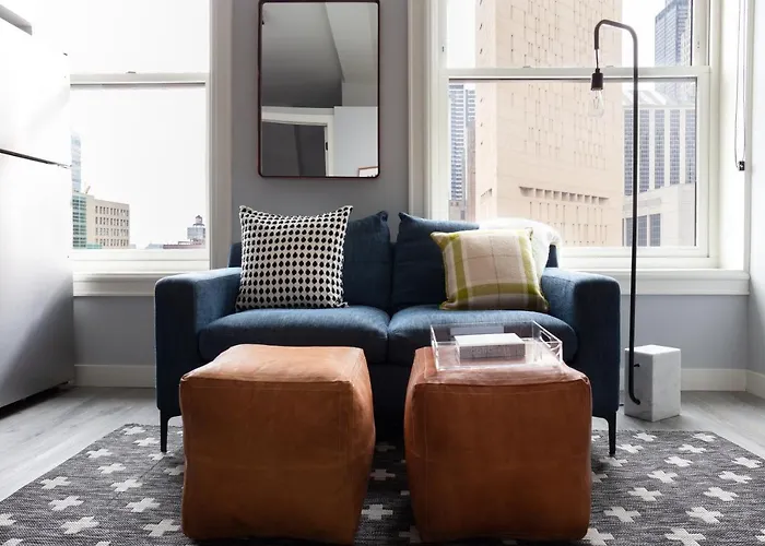 The Plymouth Luxury Suites By Sonder * Chicago
